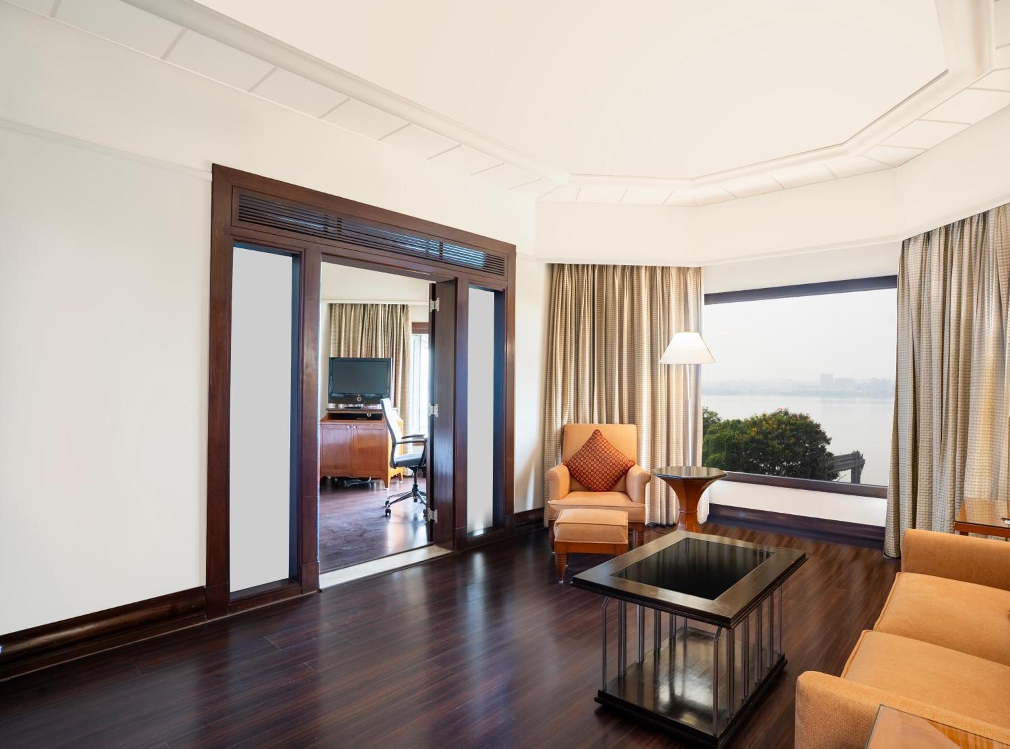 Marriott & Convention Centre 5* Hyderabad